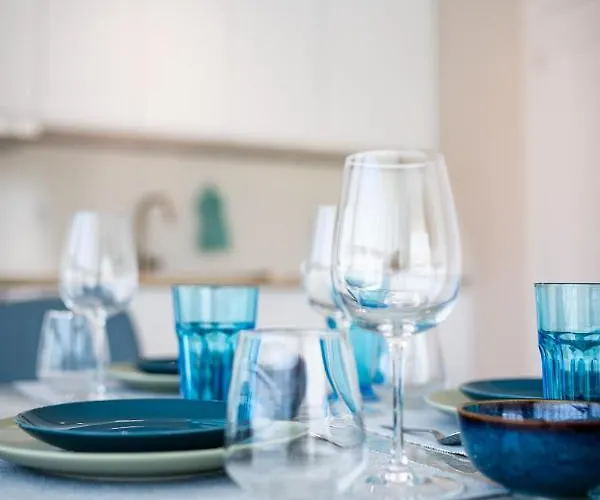 Sky Academic * 瓦爾納