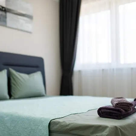 Sky Academic Варна